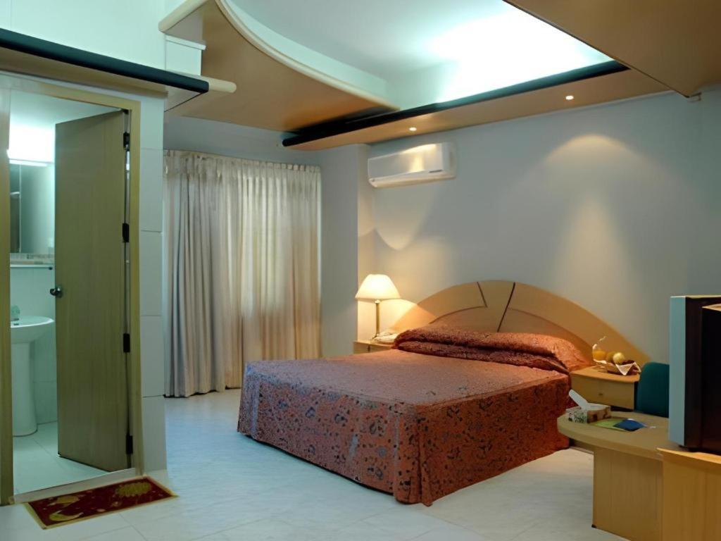 Hotel Tower Inn, Chittagong Dış mekan fotoğraf