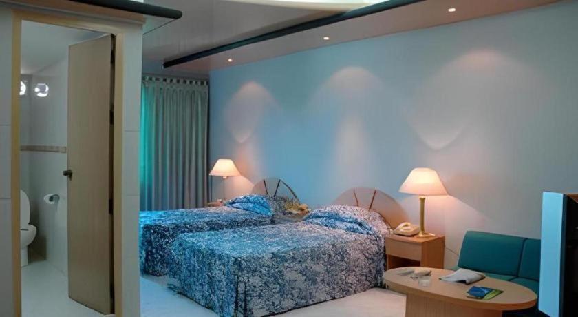 Hotel Tower Inn, Chittagong Dış mekan fotoğraf