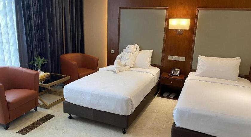 Hotel Tower Inn, Chittagong Dış mekan fotoğraf