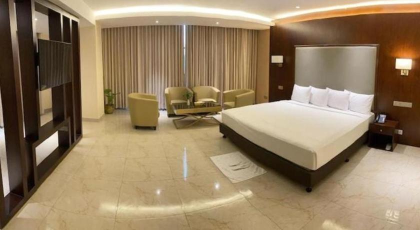 Hotel Tower Inn, Chittagong Dış mekan fotoğraf